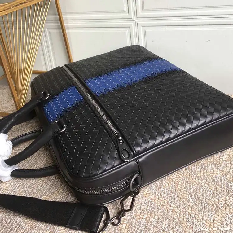 Official Brother Sam Veneta 2108SF0174 Bottega Bag 0716